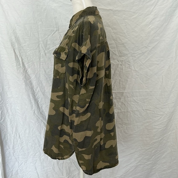 C&C CALIFORNIA Short Sleeve button down top green camo Sz S - Picture 2 of 11